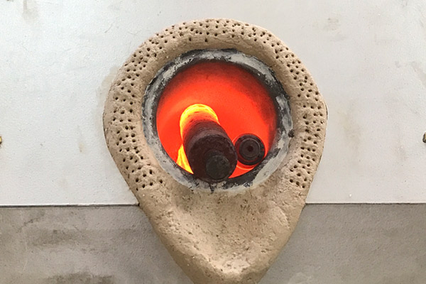 中频大香蕉手机在线视频熔炼炉-高度自动化系统(图3)