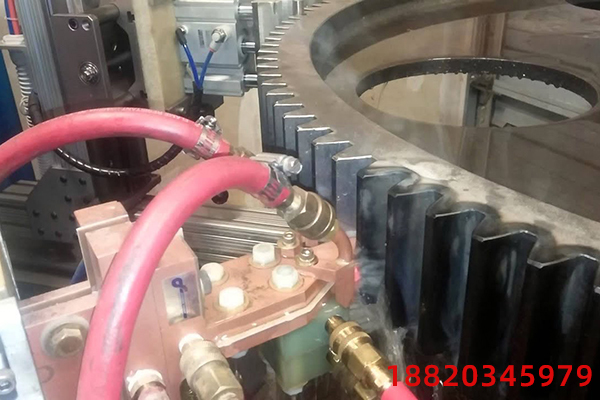 齿轮淬火介质在使用中的变化(图1)