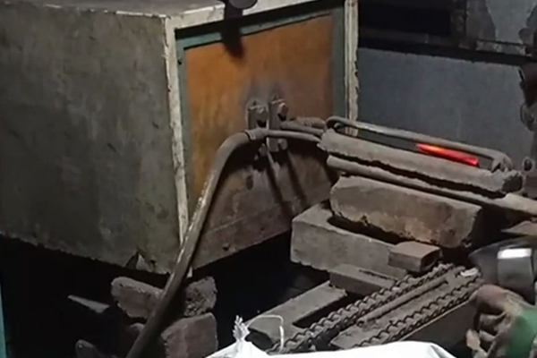 超音频大香蕉手机在线视频久久大香蕉久久 斧头淬火 斧子退火热处理