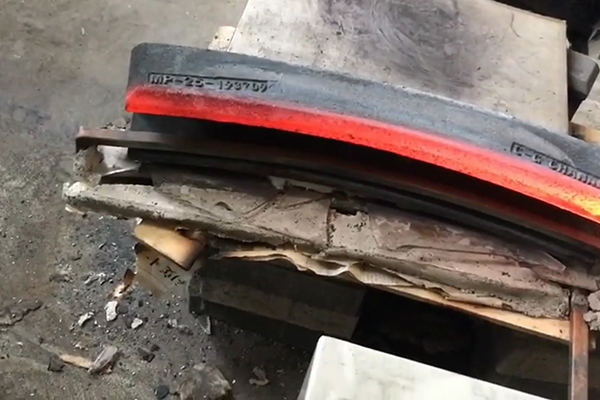 异形铸造40络材料在线退火 高频大香蕉手机在线视频退火设备