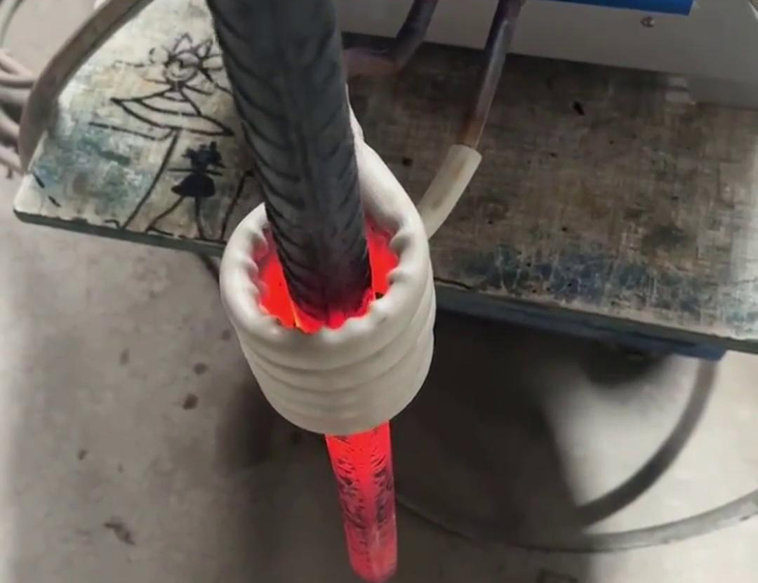 高频大香蕉手机在线视频加热设备在局部退火中的应用优势和热弯工艺中的创新应用(图1)