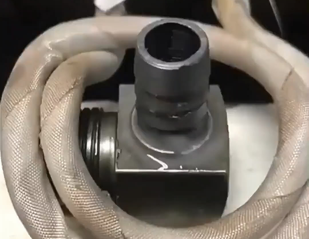 高频焊机在螺丝和宝塔接头焊接高效、精确(图1)