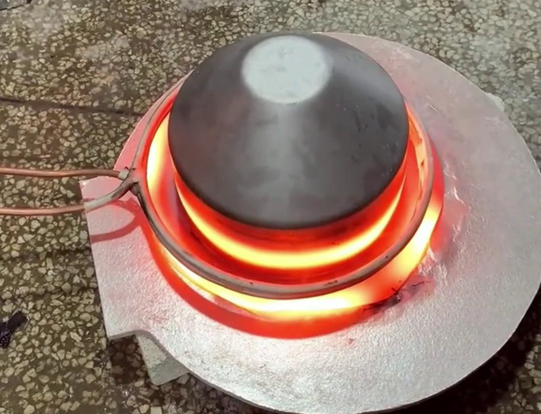 高频大香蕉手机在线视频加热退火机在不锈钢汤锅的退火处理，达到消除内应力(图2)