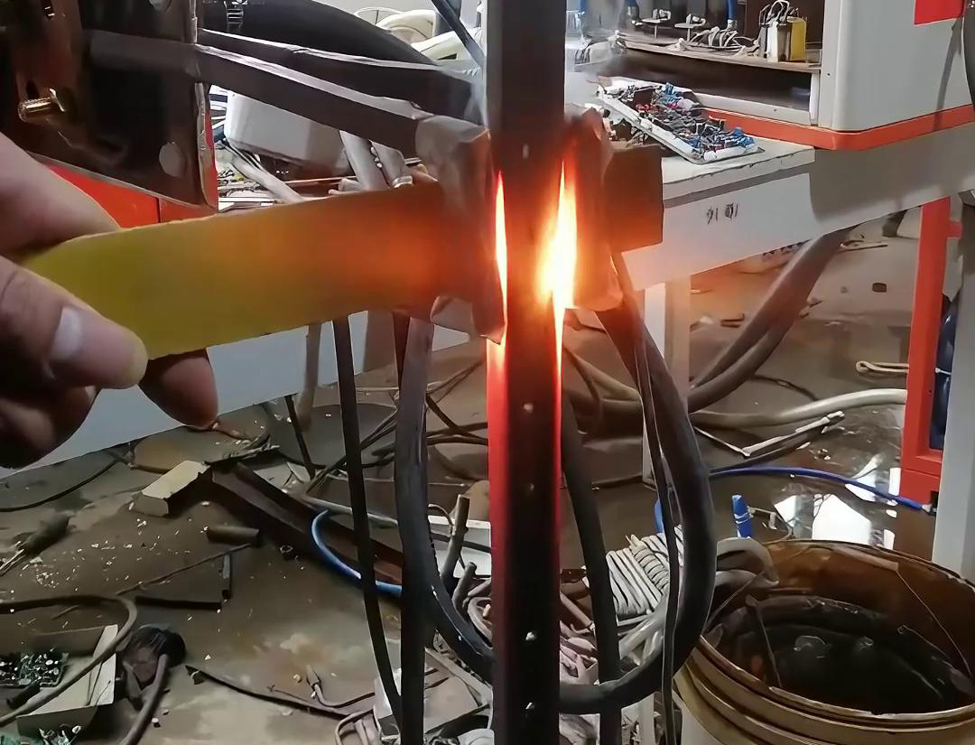 适用超高频淬火机对导轨淬火试验，验证淬火是否能达到工艺要求