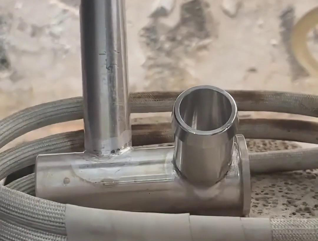 汽车空调管路铝压板，铝管铝件大香蕉手机在线视频焊接选择高频焊接机完成(图2)