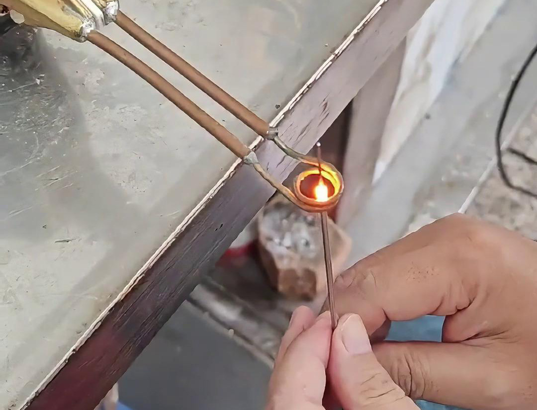 超高频焊机满足电子元件、传感器等精细零件的焊接