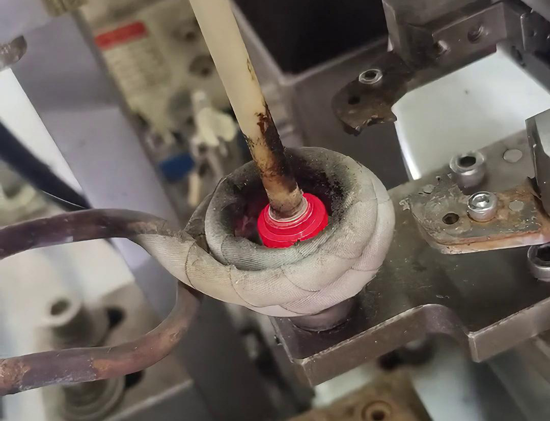 银触点自动化焊接，只要一万出头的高频钎焊设备就可以实现