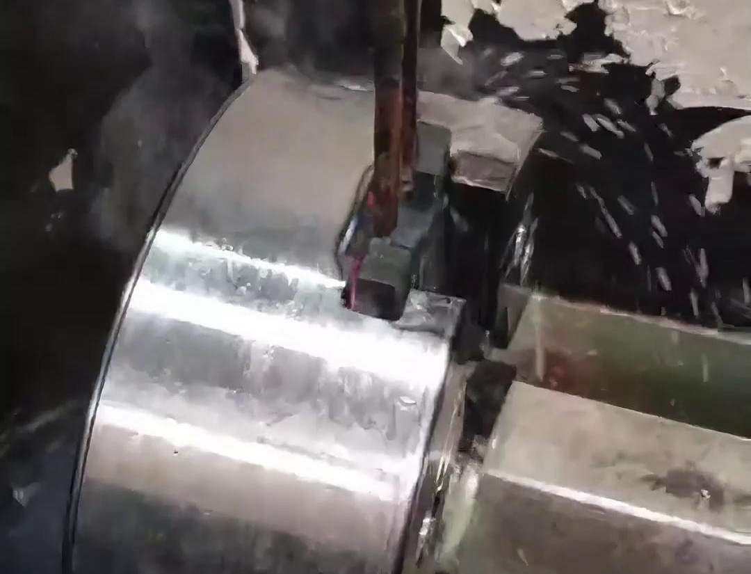 超高频淬火机床刀具夹头、磨具夹头、钻头等工具类进行淬火热处理