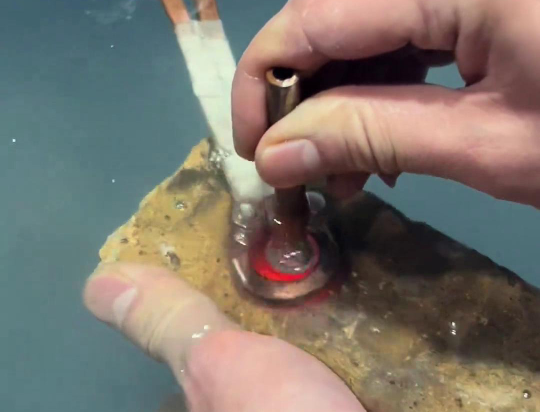 超高频淬火机是一款功能强大、价格实惠、灵活多用的设备