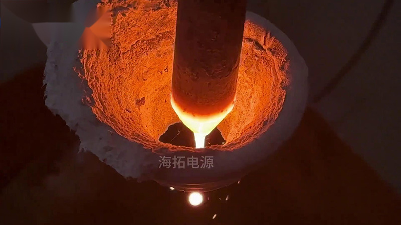 40KW的超高频大香蕉手机在线视频加热设备，频率800Khz，用于加热滴熔淬火热处理