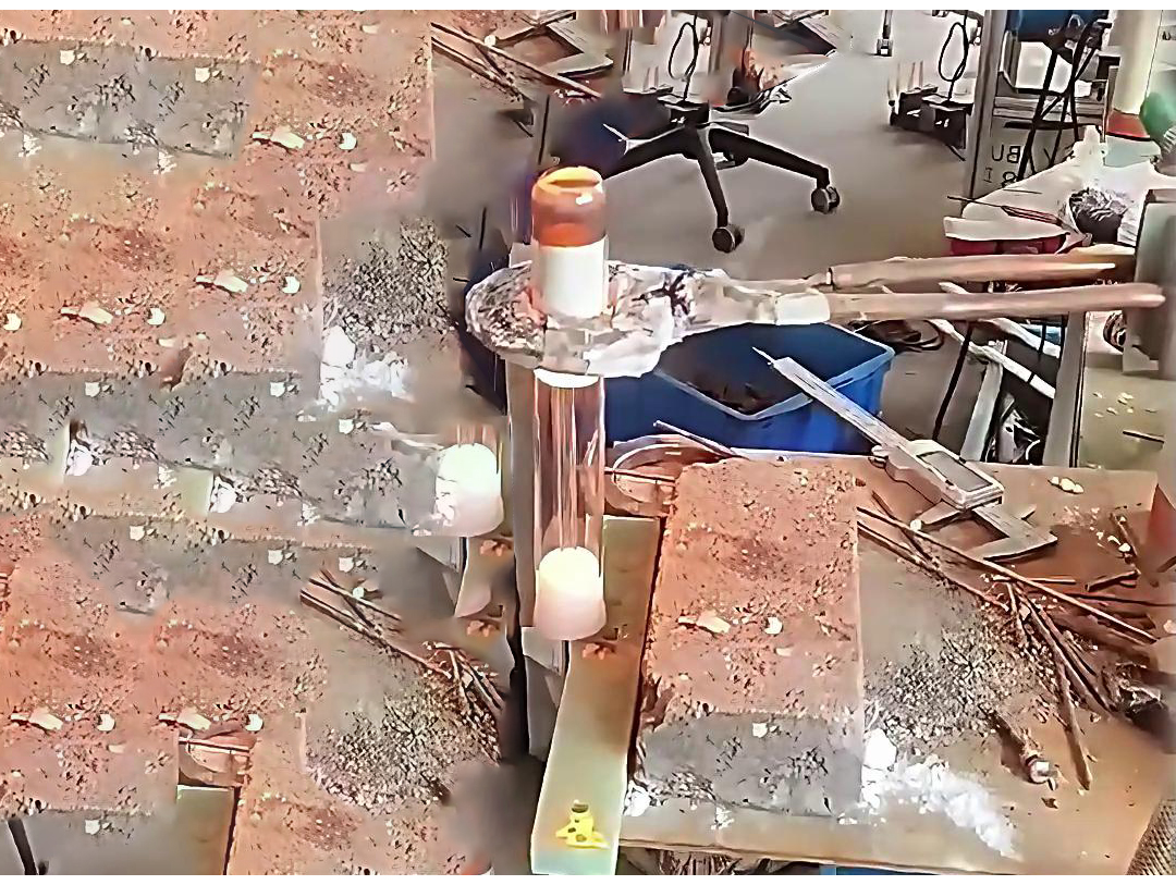 简易真空熔炼炉在实验室、教学演示以及某些要求不高的金属熔炼测试中有着广泛的应用