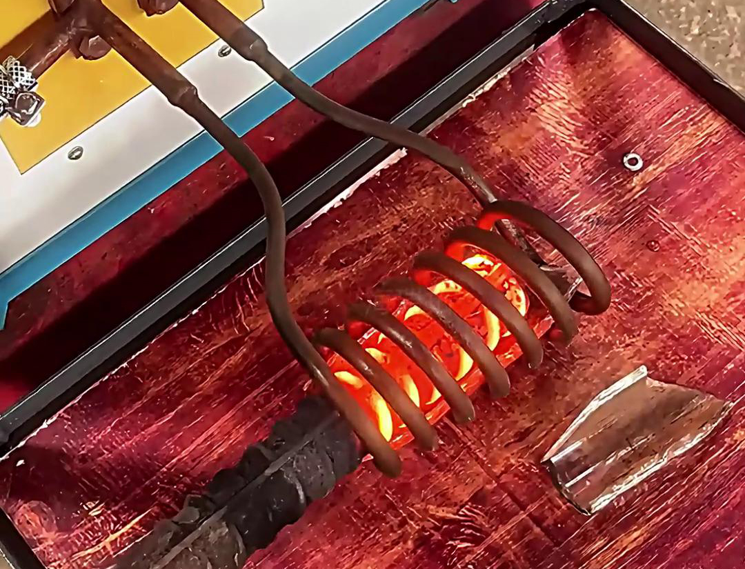 超音频大香蕉手机在线视频加热设备能够迅速将螺纹钢筋加热到所需温度