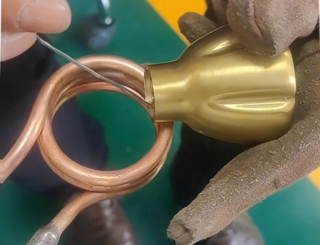 高频焊机适用于各类常见铜件铝件焊接，不管是标准件还是非标的异型件