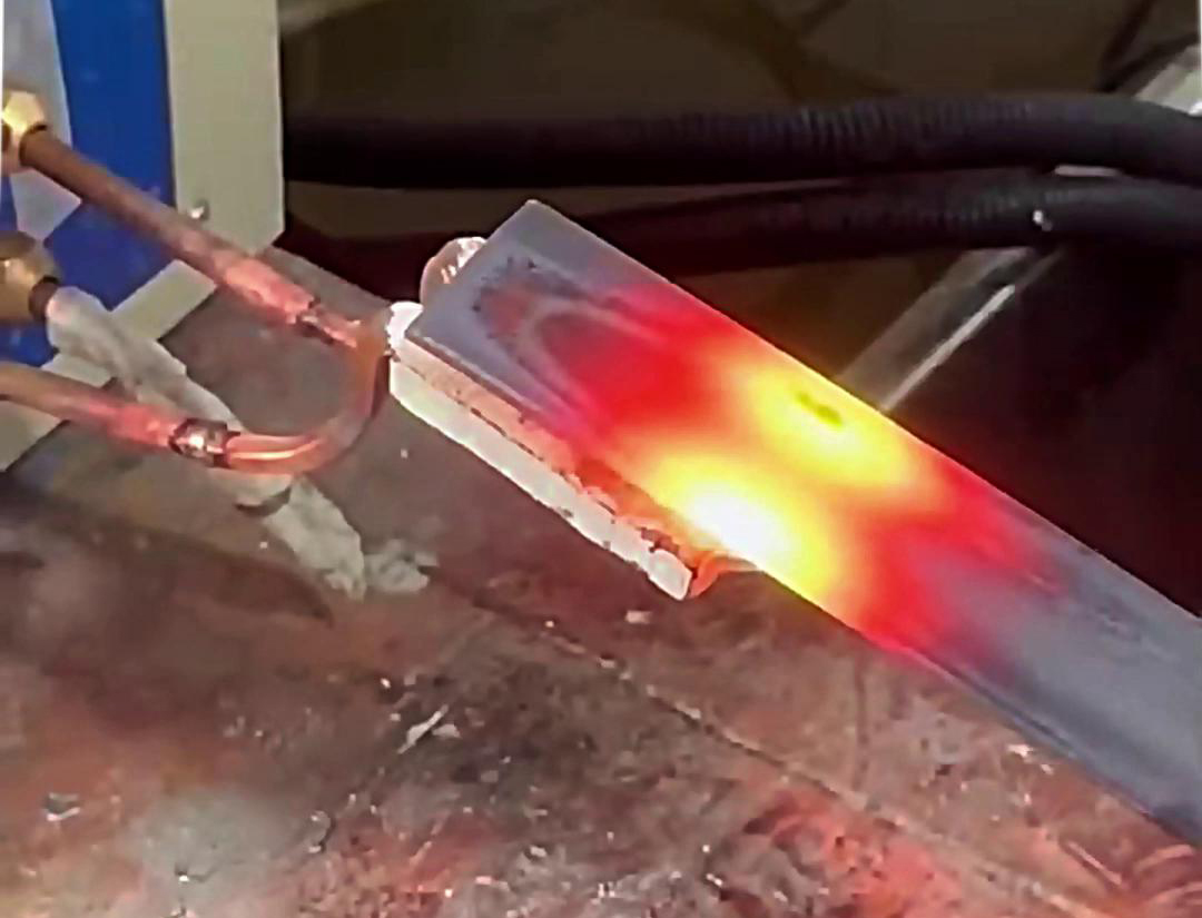 25KW 高频加热机：小体积 大能量的多功能热处理设备