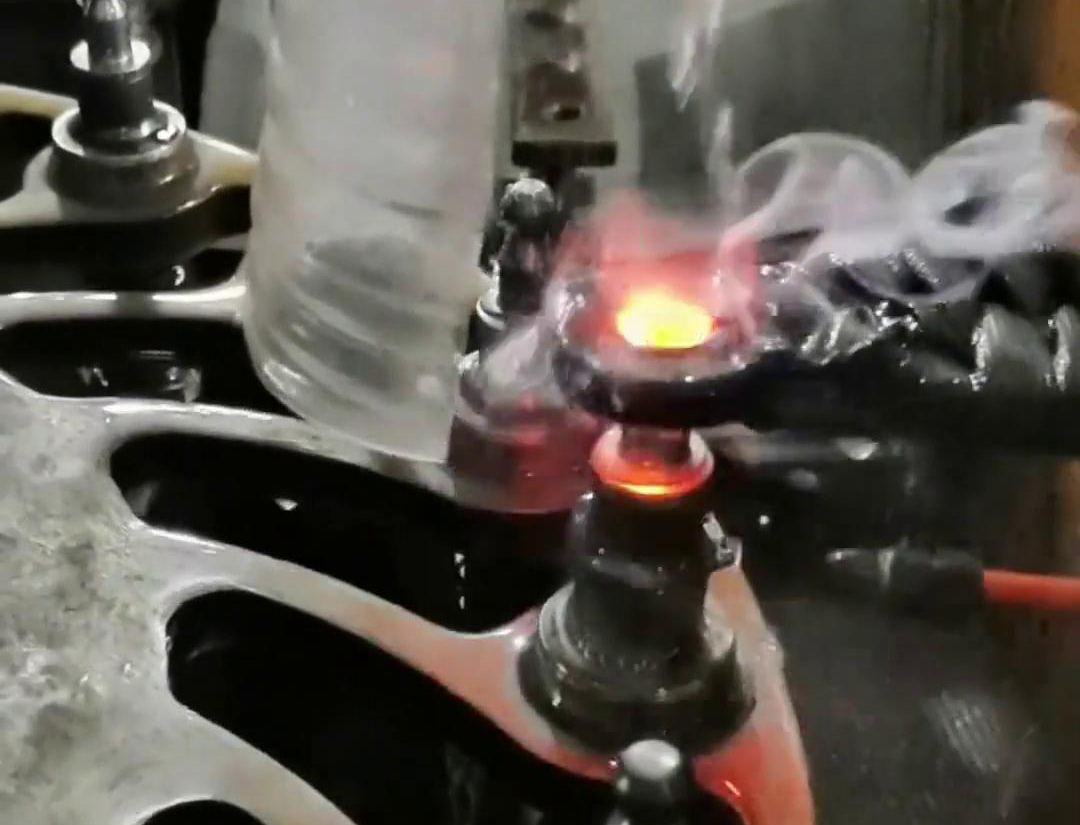 球头自动旋转淬火工装：提升热处理效能的关键