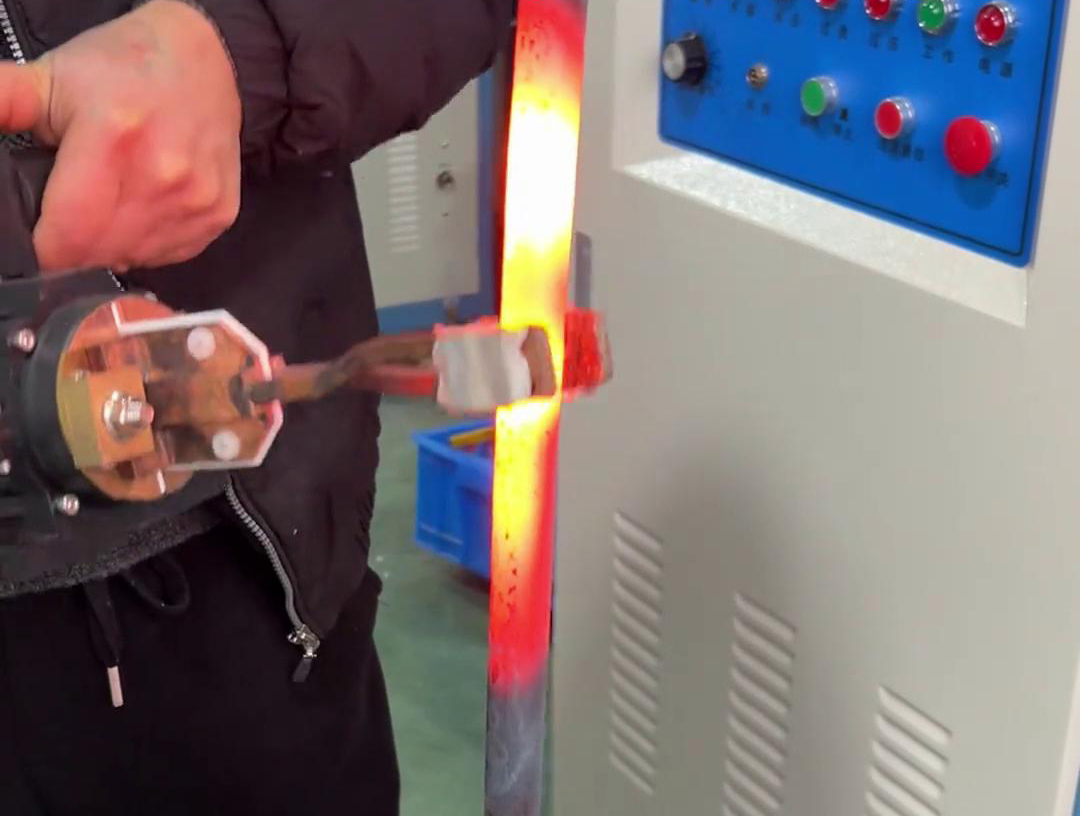 海瑞拓手持式高频加热机：金属加工与维修的全能伙伴