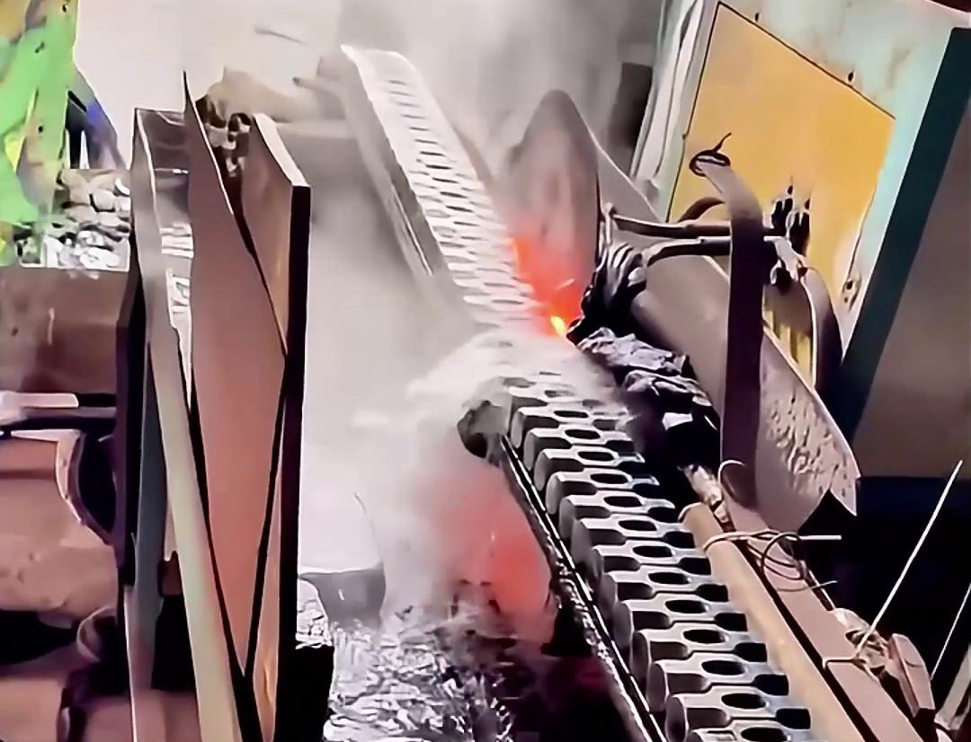 小工件全自动高频热处理设备：铆钉、螺丝的高效表面强化方案(图3)