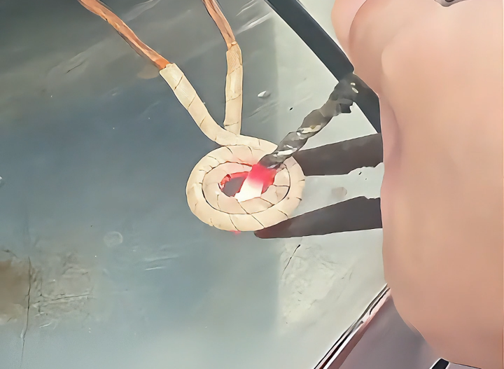 高频加热机热拆旧钻头：效率惊人，轻松分离贵重合金