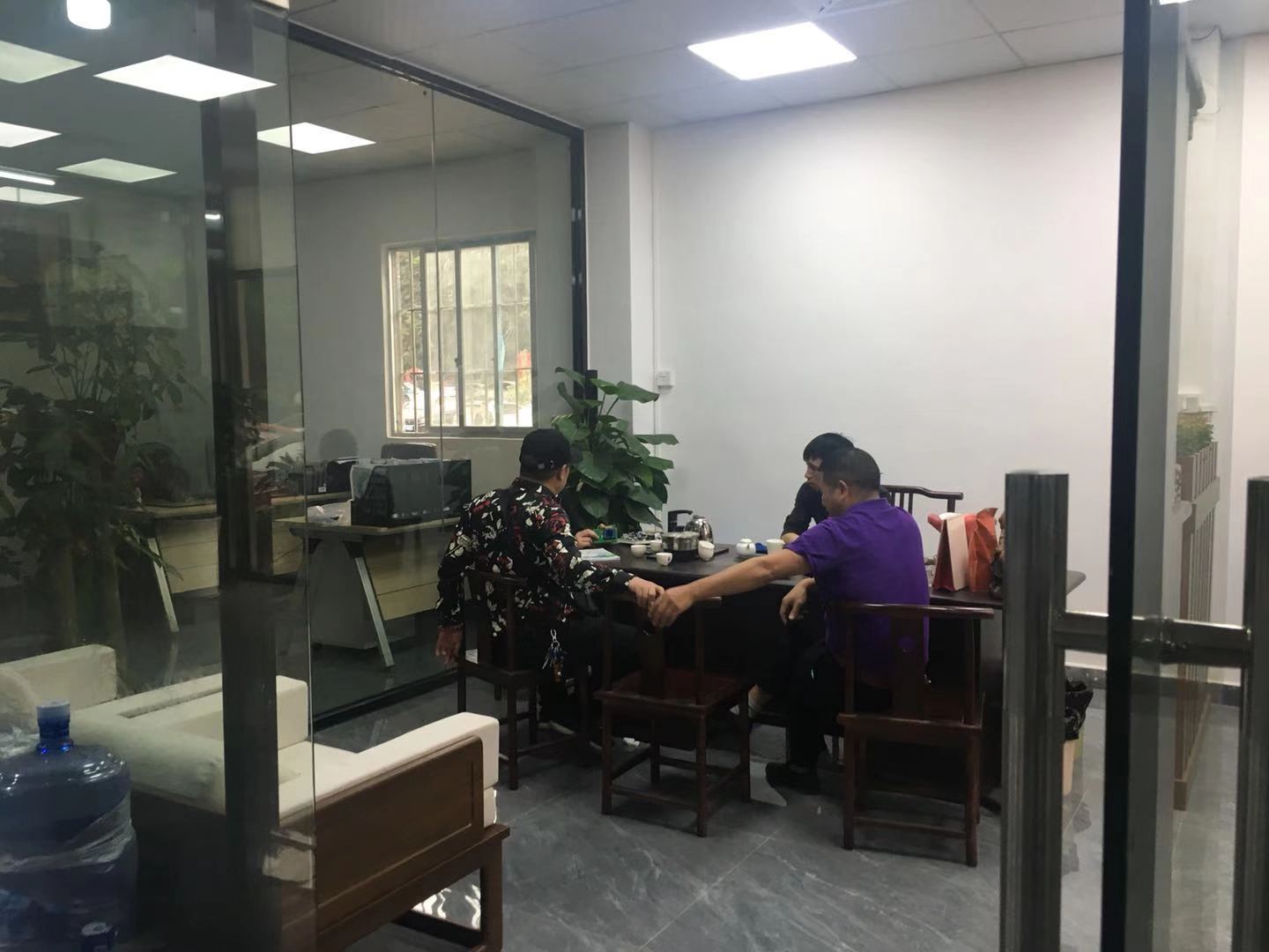 中频久久大香蕉久久客户 山东客户来厂查看100kw高频久久大香蕉久久(图2)