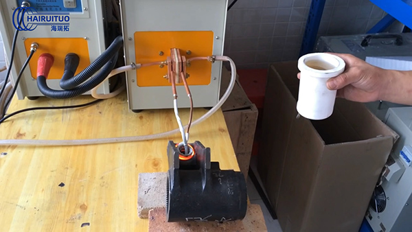 高频大香蕉手机在线视频加热机对工件内部淬火试样