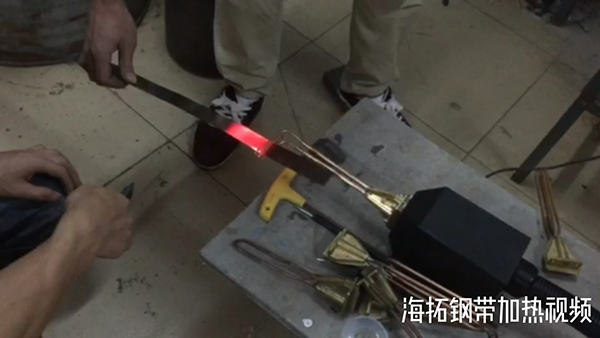 超高频大香蕉手机在线视频加热设备6KW加热钢带视频