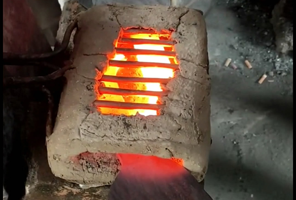 高频大香蕉手机在线视频加热设备农具高频加热后锻打