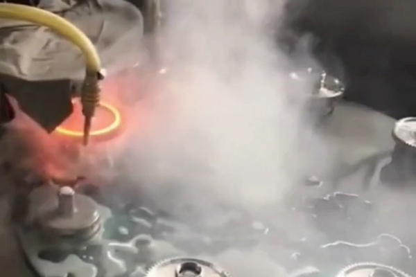 高频淬火高频大香蕉手机在线视频加热设备 齿轮 链轮 零件表面淬火 