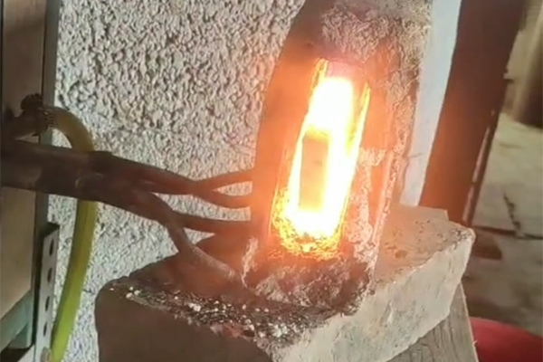 大香蕉手机在线视频加热炉的功率因数和相平衡(图1)