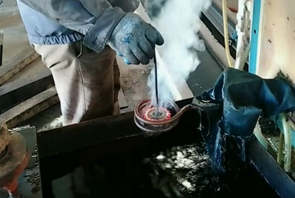 链轮齿轮久久大香蕉久久 高频淬火机床