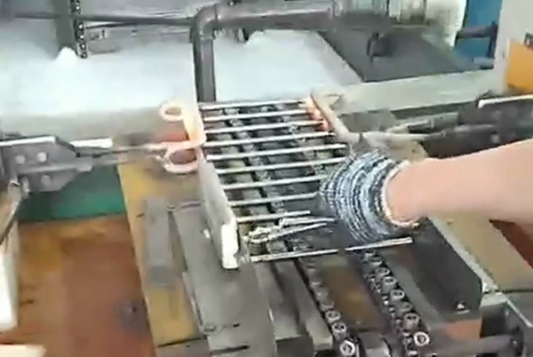 推杆高频自动化加热久久大香蕉久久