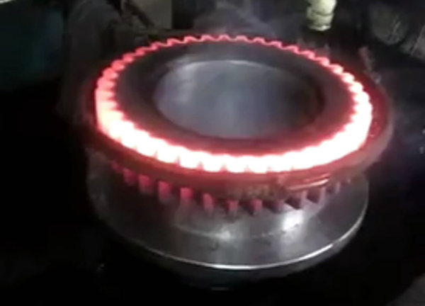 大香蕉手机在线视频淬火加热速度对淬硬层的力学性能有较大影响