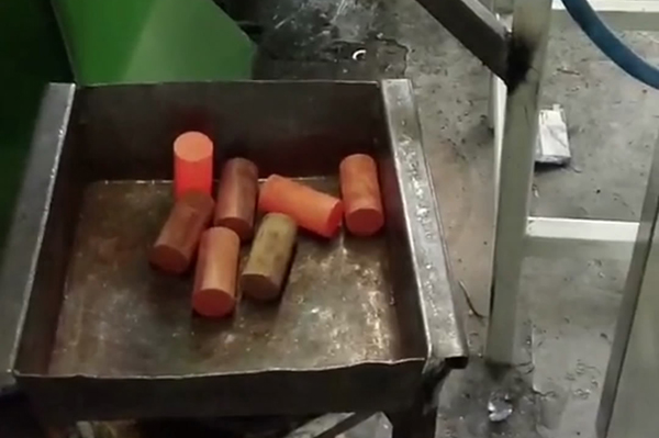 铝棒大香蕉手机在线视频加热设备调质处理弹簧钢丝的性能特点