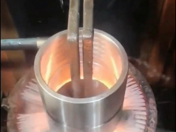 高频大香蕉手机在线视频加热淬火机床负荷短路注意事项！